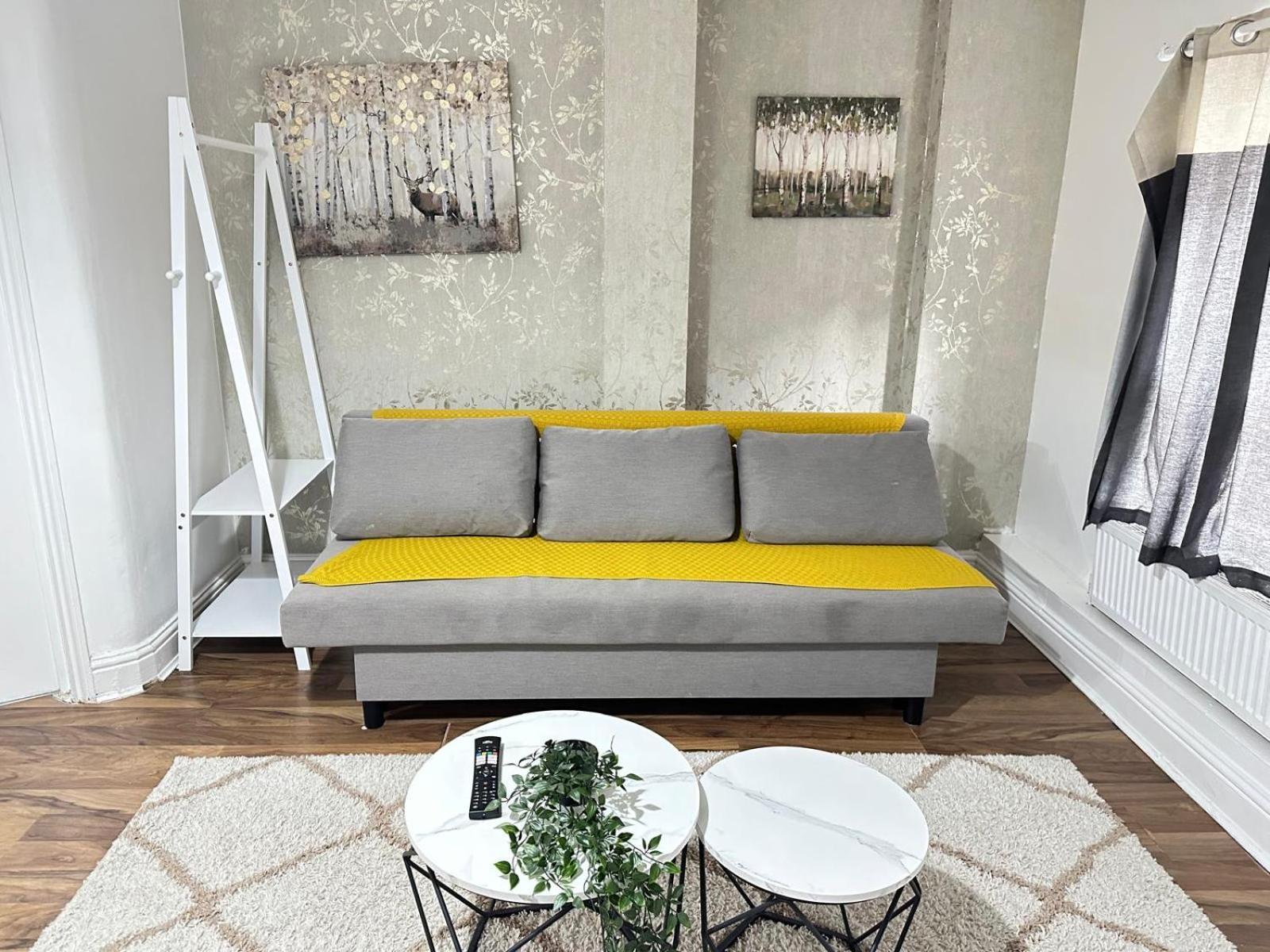 Cosy Corner In Shoreditch Apartment *